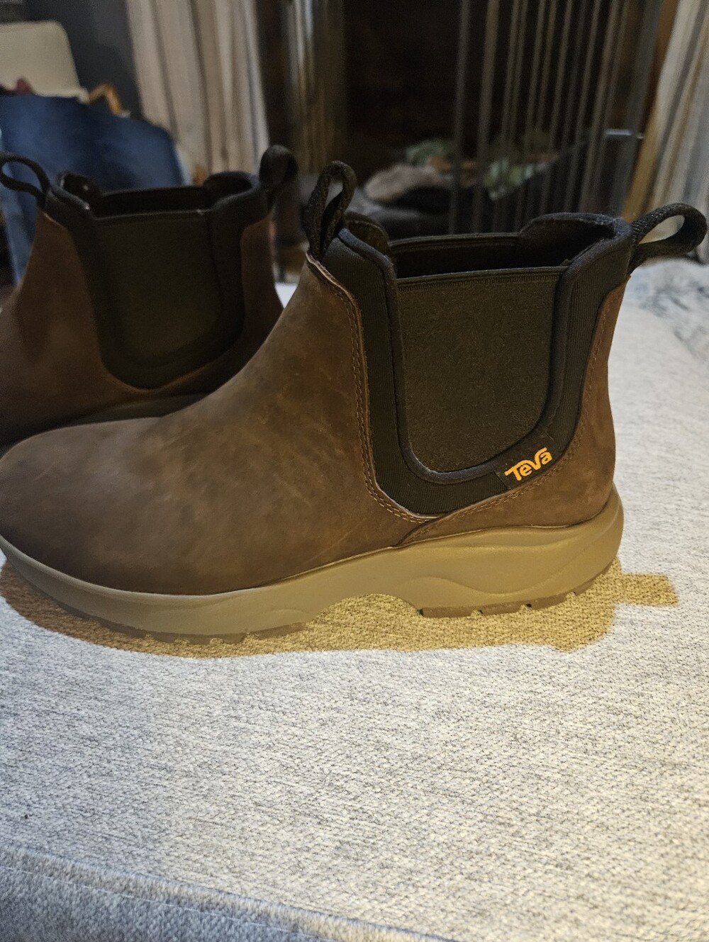 Teva Men's/Womens Brown Chelsea Waterproof Pull-On Boots